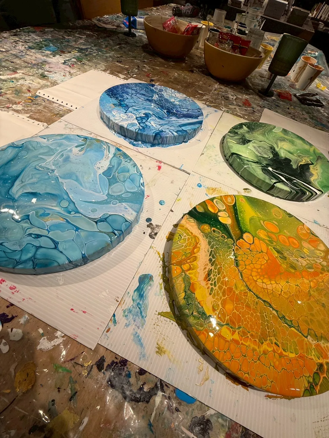Paint Pouring /n 3